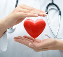 Calor durante o carnaval leva cinco pessoas por hora às UPAs no Rio