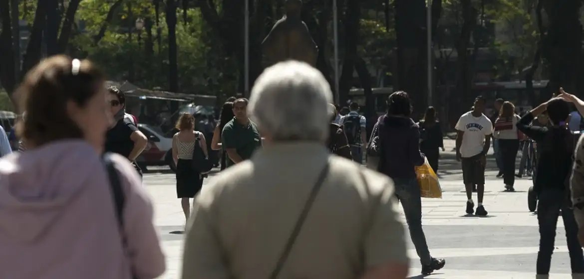 Estudo aponta que mais de 300 mil brasileiros acima de 60 anos se declaram no espectro autista - Imagem do artigo original