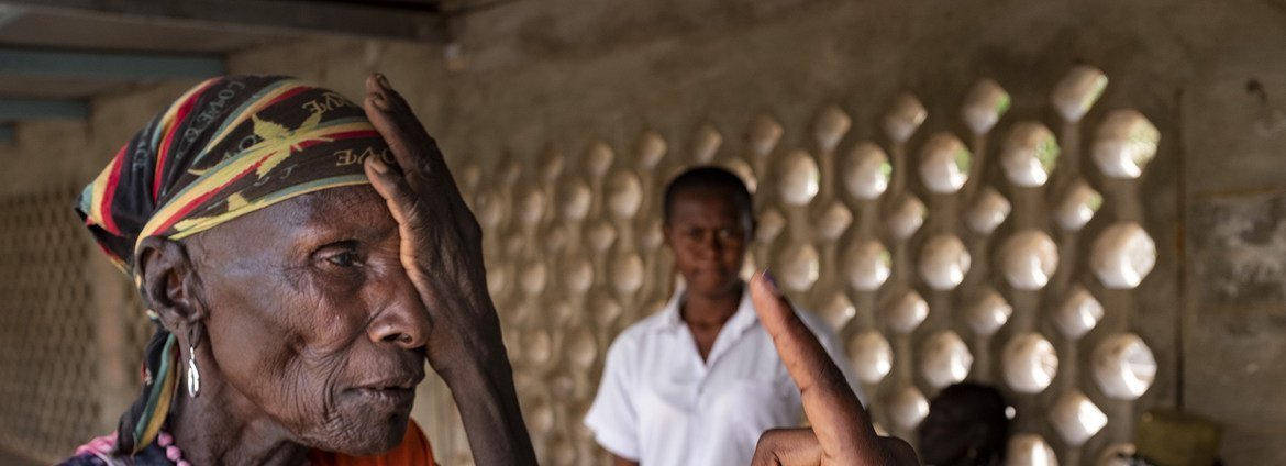 OMS alerta que quase metade dos casos de cegueira por catarata permanece sem cirurgia - Imagem do artigo original